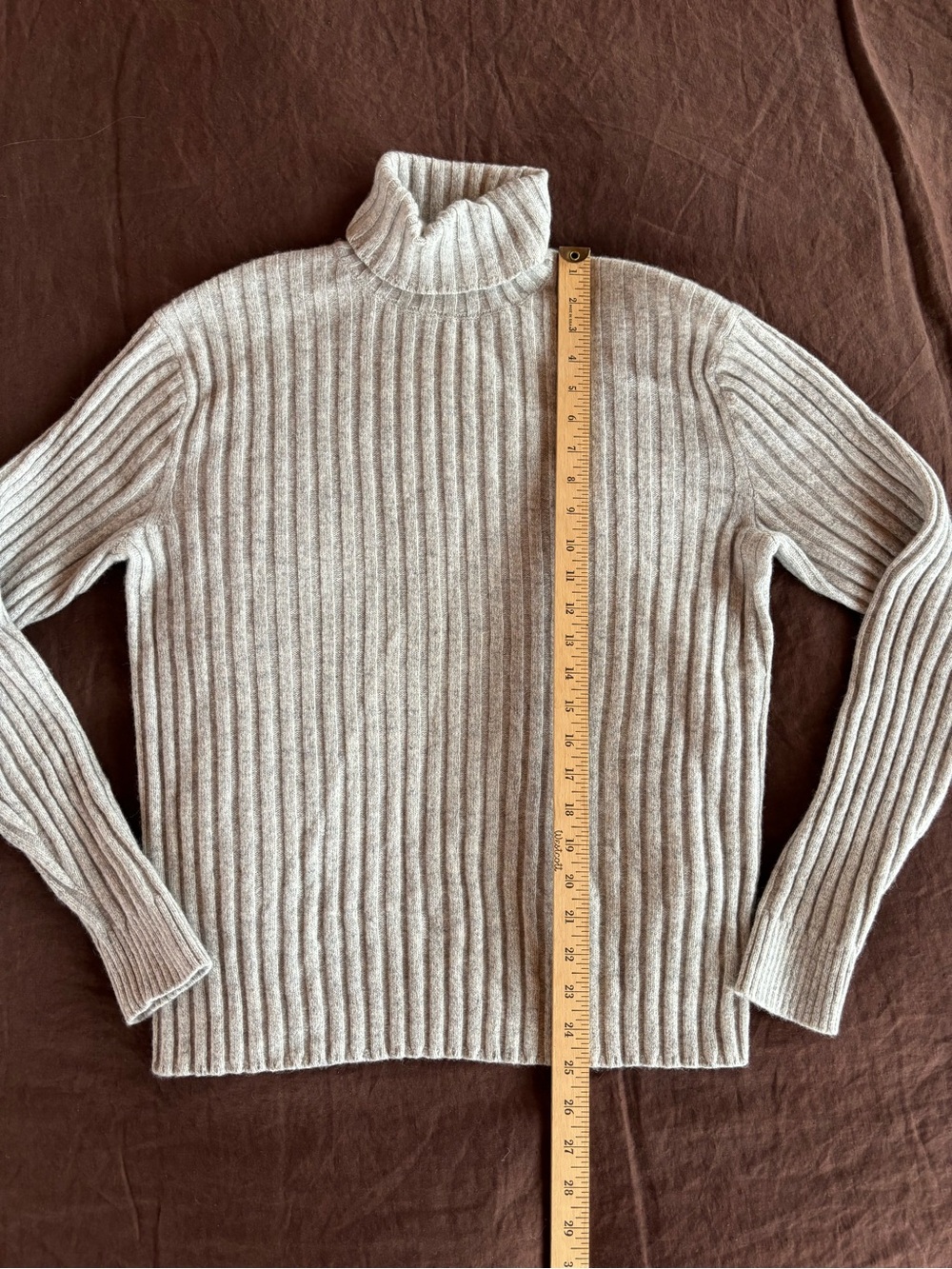 Soft Woolen Pullover - Picture 6 of 6